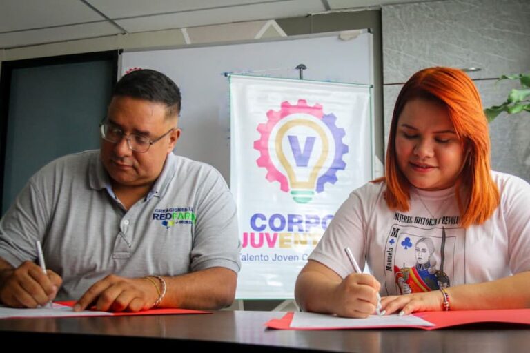 Corpojuventud y Red Farma firman alianza para mejorar la atención primaria en salud