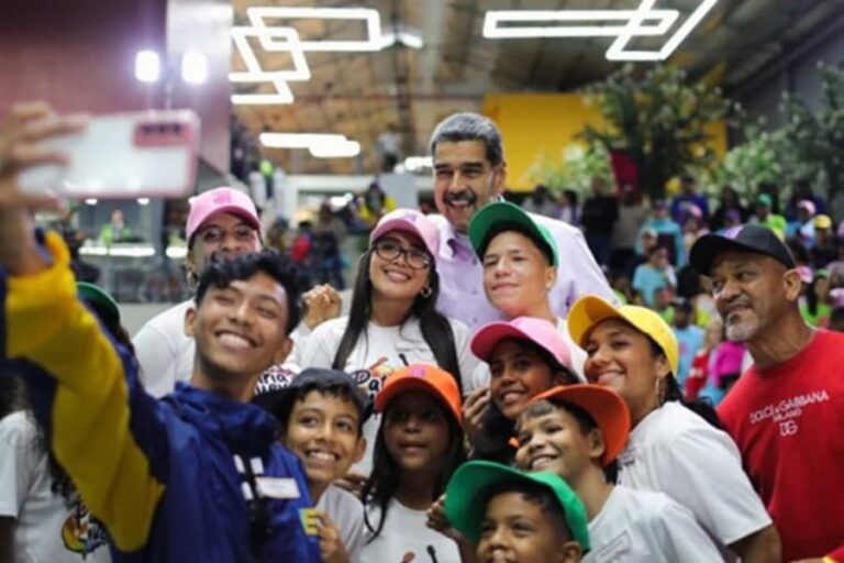 Presidente Maduro inauguró sede la Gran Misión Venezuela Joven